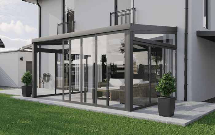 Schiebeverglasung mit Rahmen